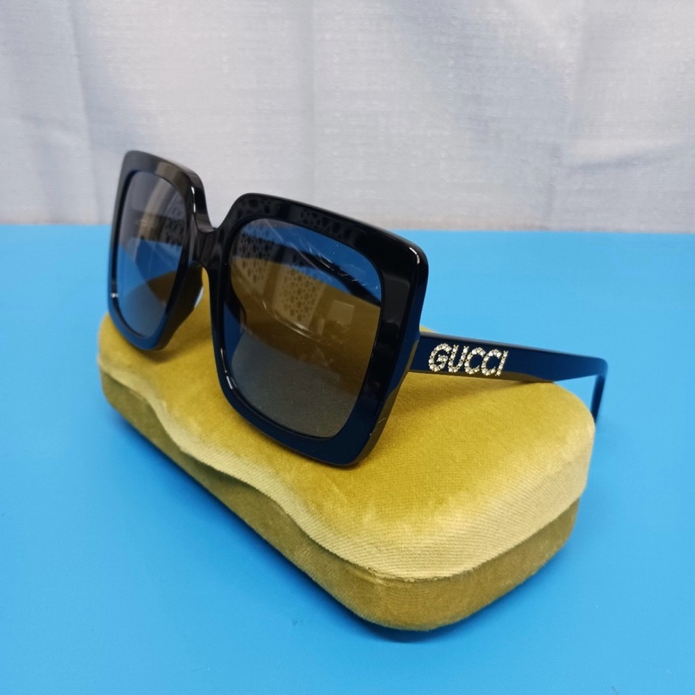 Gucci Rectangle Sunglasses